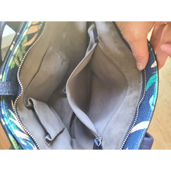 Vince Camuto Leather Top Zip Saffiano Floral Print Didi Tote Tropical Designer - Picture 16 of 16